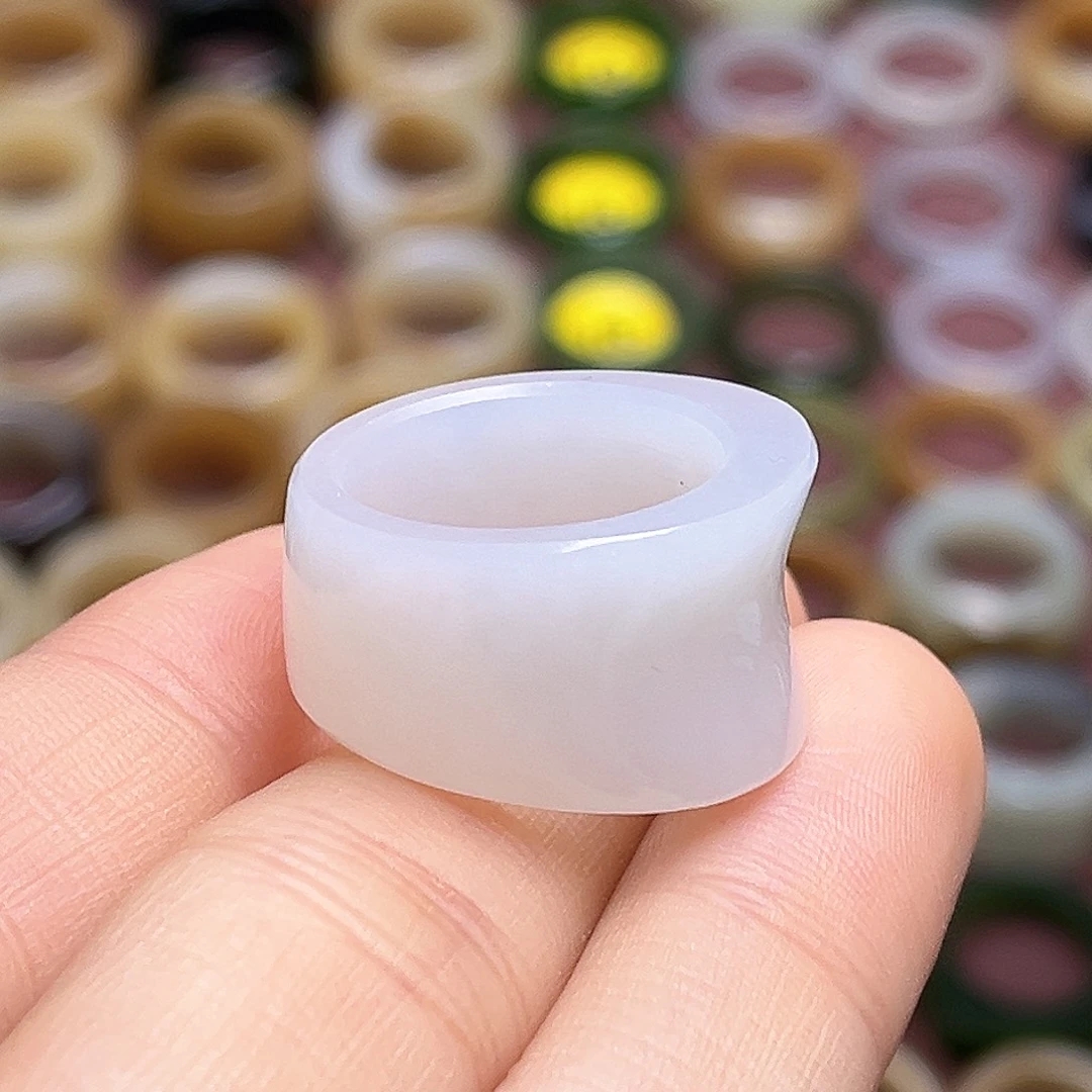 和田玉未镶嵌戒指17.4