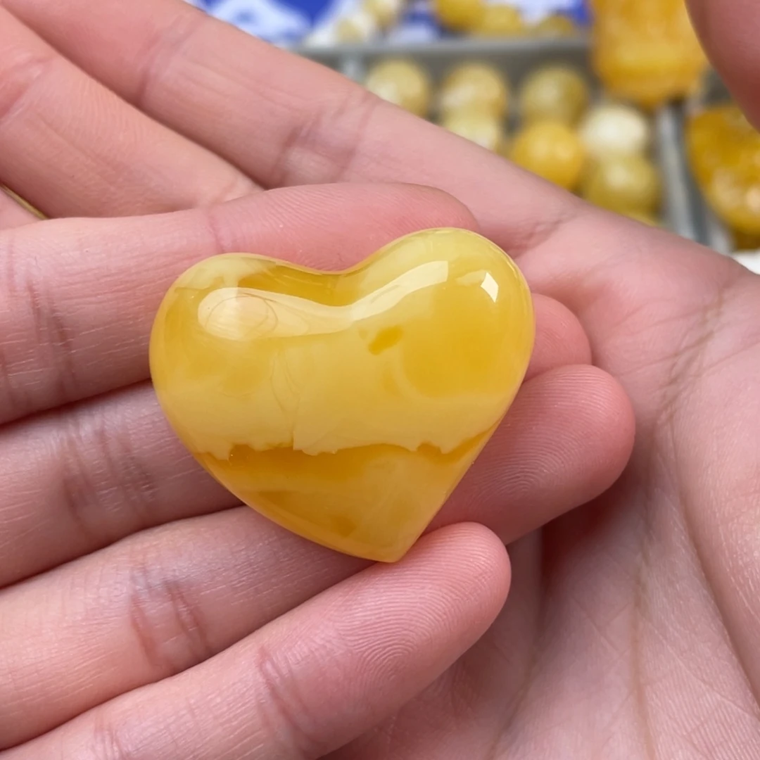 蜜蜡未镶嵌珠宝奇石