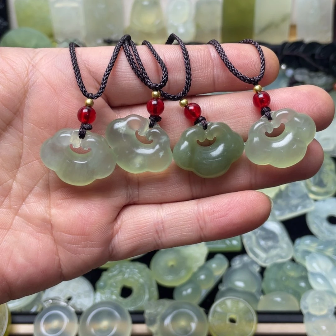 未镶嵌蛇纹石玉颈饰