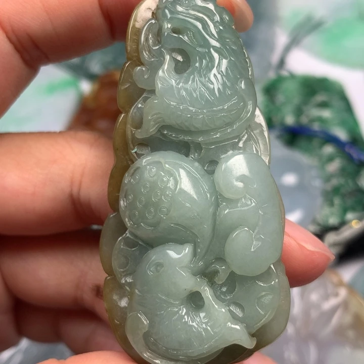 翡翠未镶嵌颈饰翡翠
