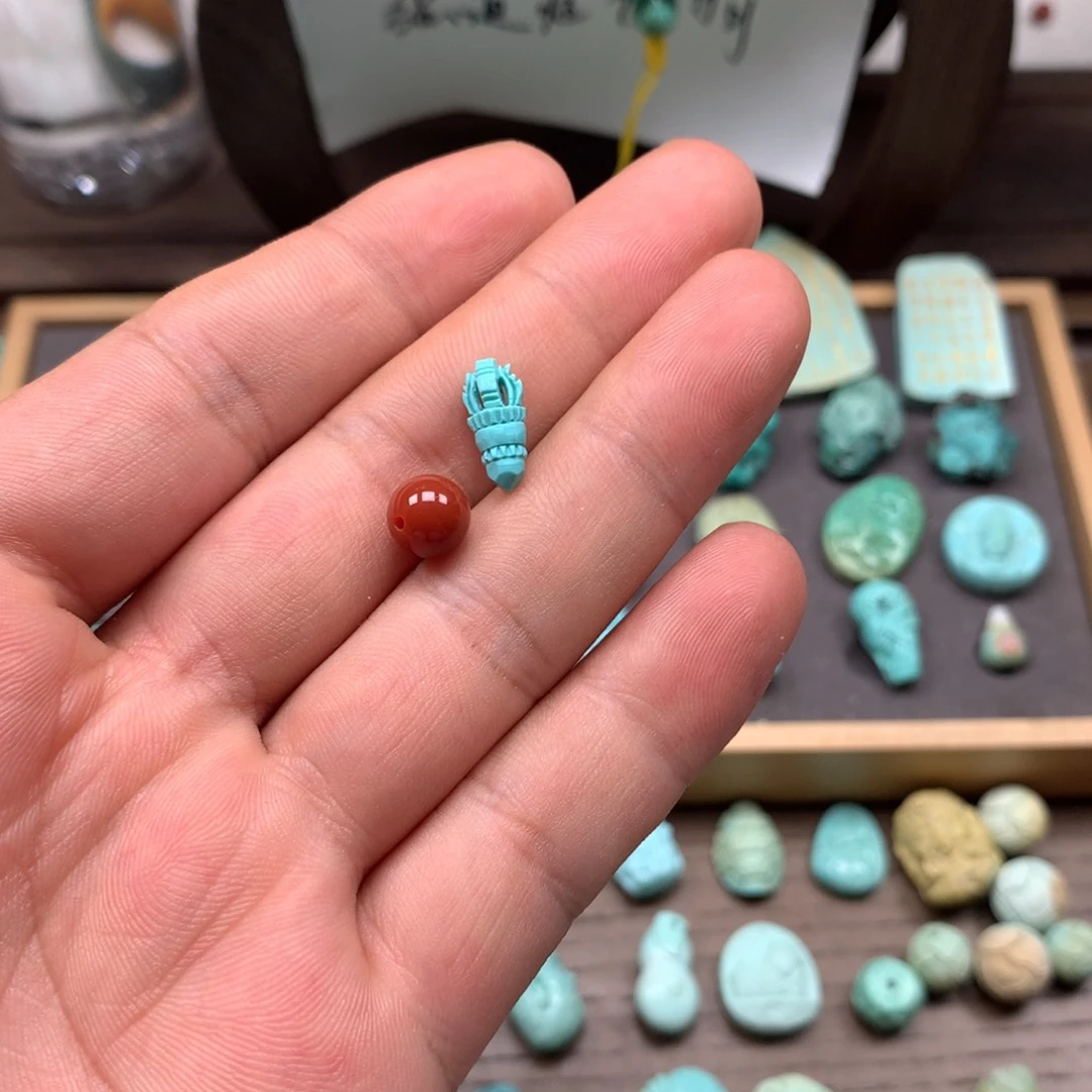 南红玛瑙雕刻未镶嵌