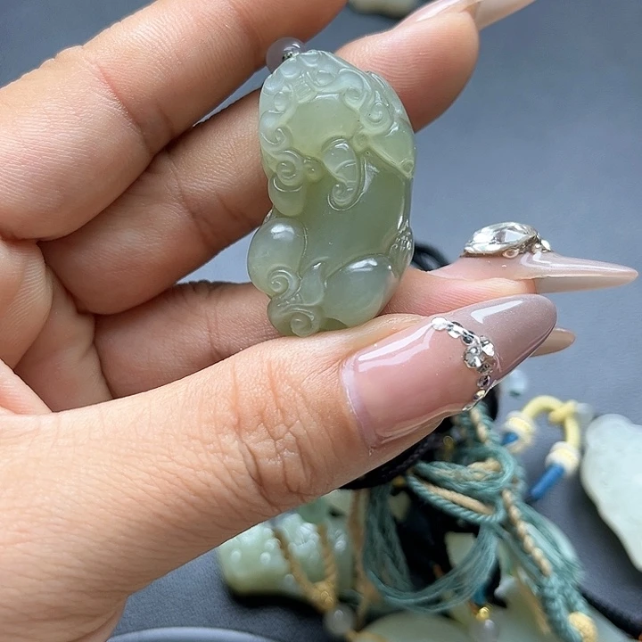 【闪购商品】颈饰未镶嵌和田玉