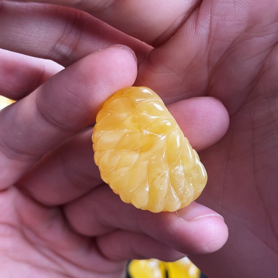 琥珀未镶嵌珠宝奇石