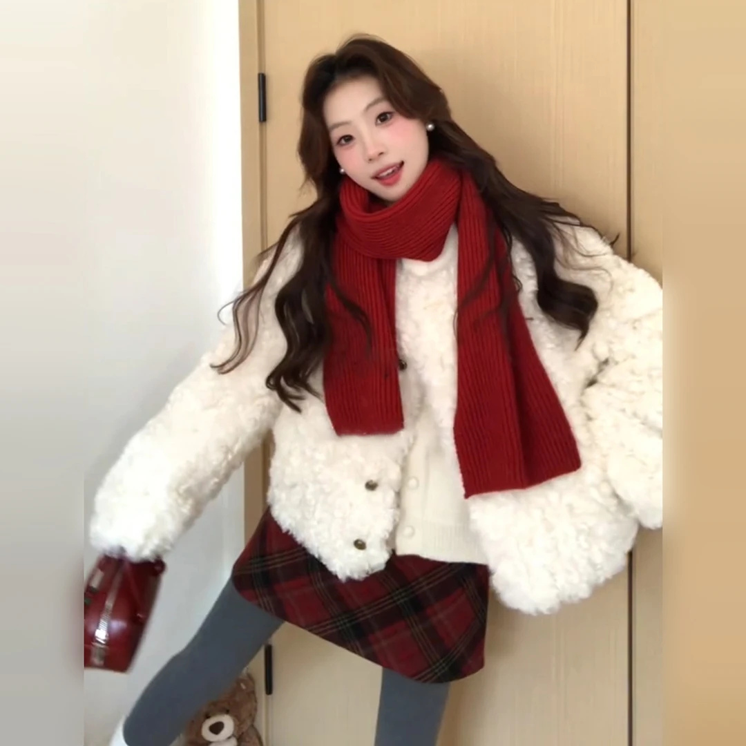韩系羊羔绒毛毛外套女冬2025超火圣诞穿搭一整套装连衣裙子A144
