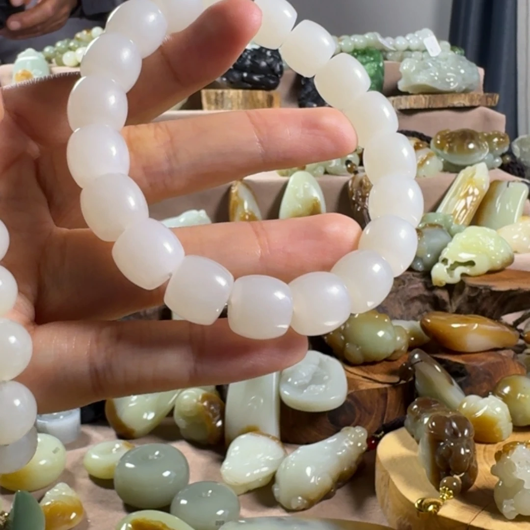 和田玉（糖玉）未镶嵌颈饰