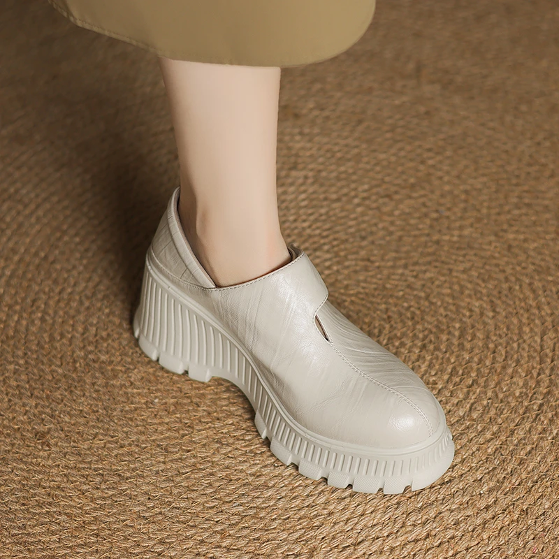 玥小姐增高女鞋8cm厚底松糕鞋2025新款坡跟单鞋英伦风高跟小皮鞋