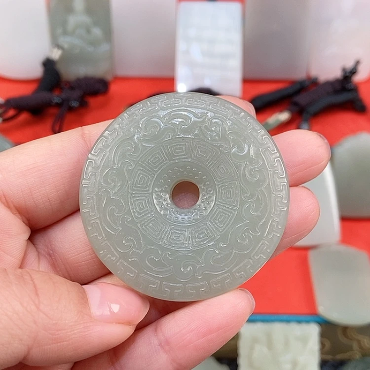 【闪购商品】颈饰未镶嵌和田玉