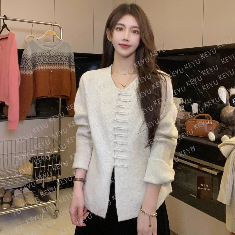 国风毛衣女V领2025秋冬新款盘扣针织衫