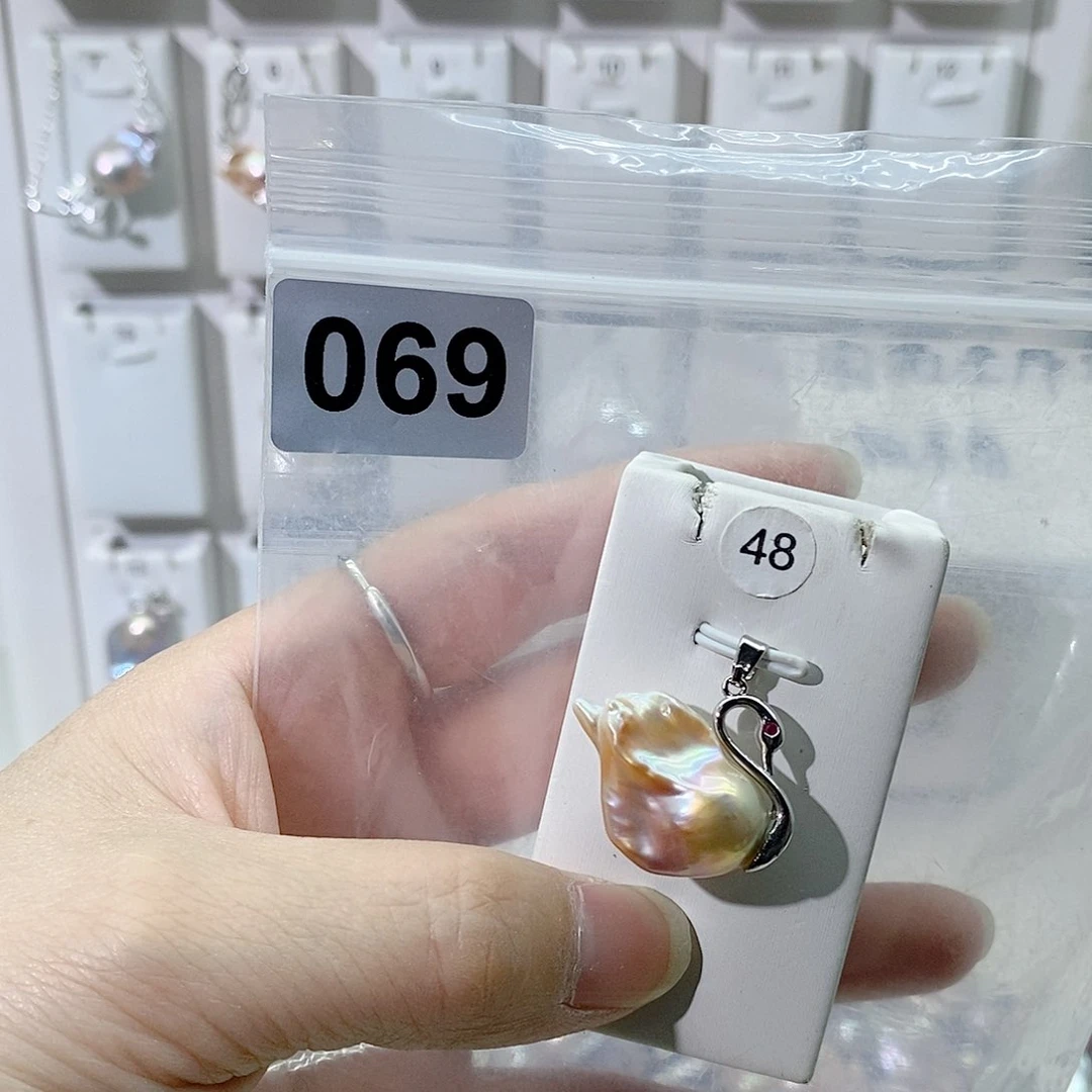 淡水珍珠合金颈饰