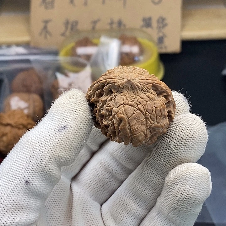 没***白吊坠文玩核桃瑕疵不退不换