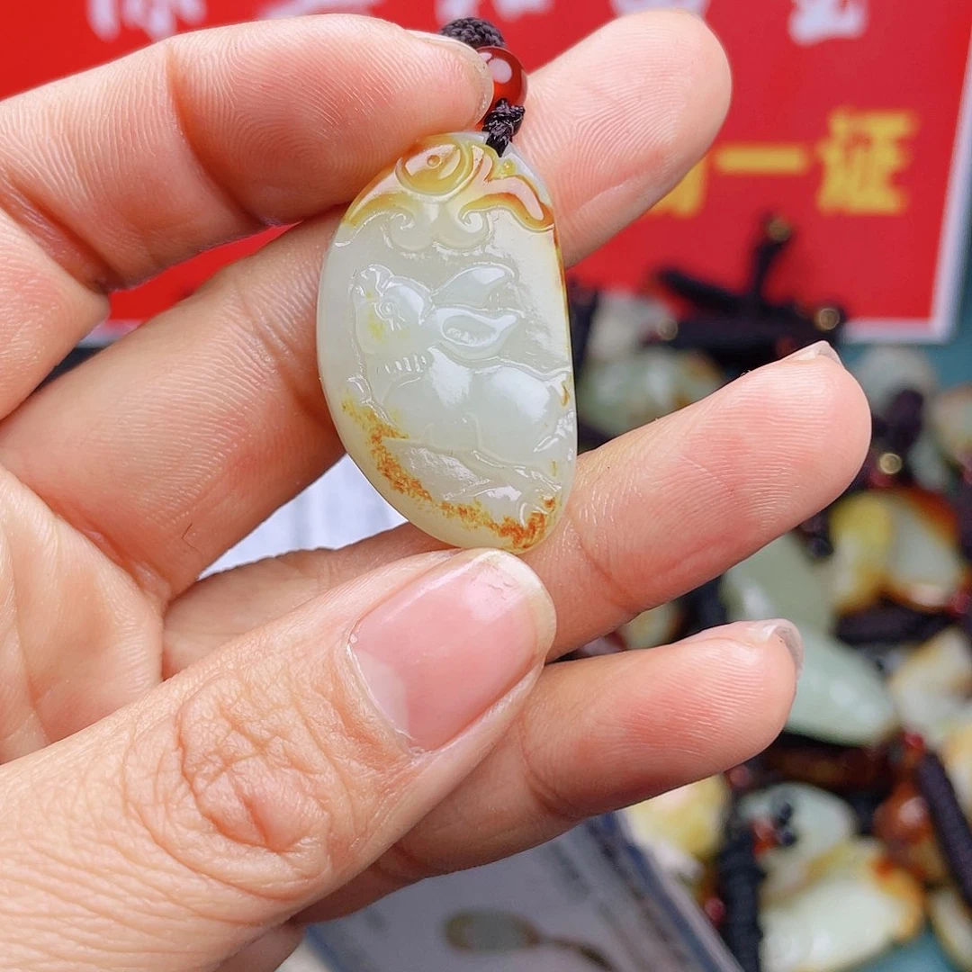 和田玉颈饰未镶嵌