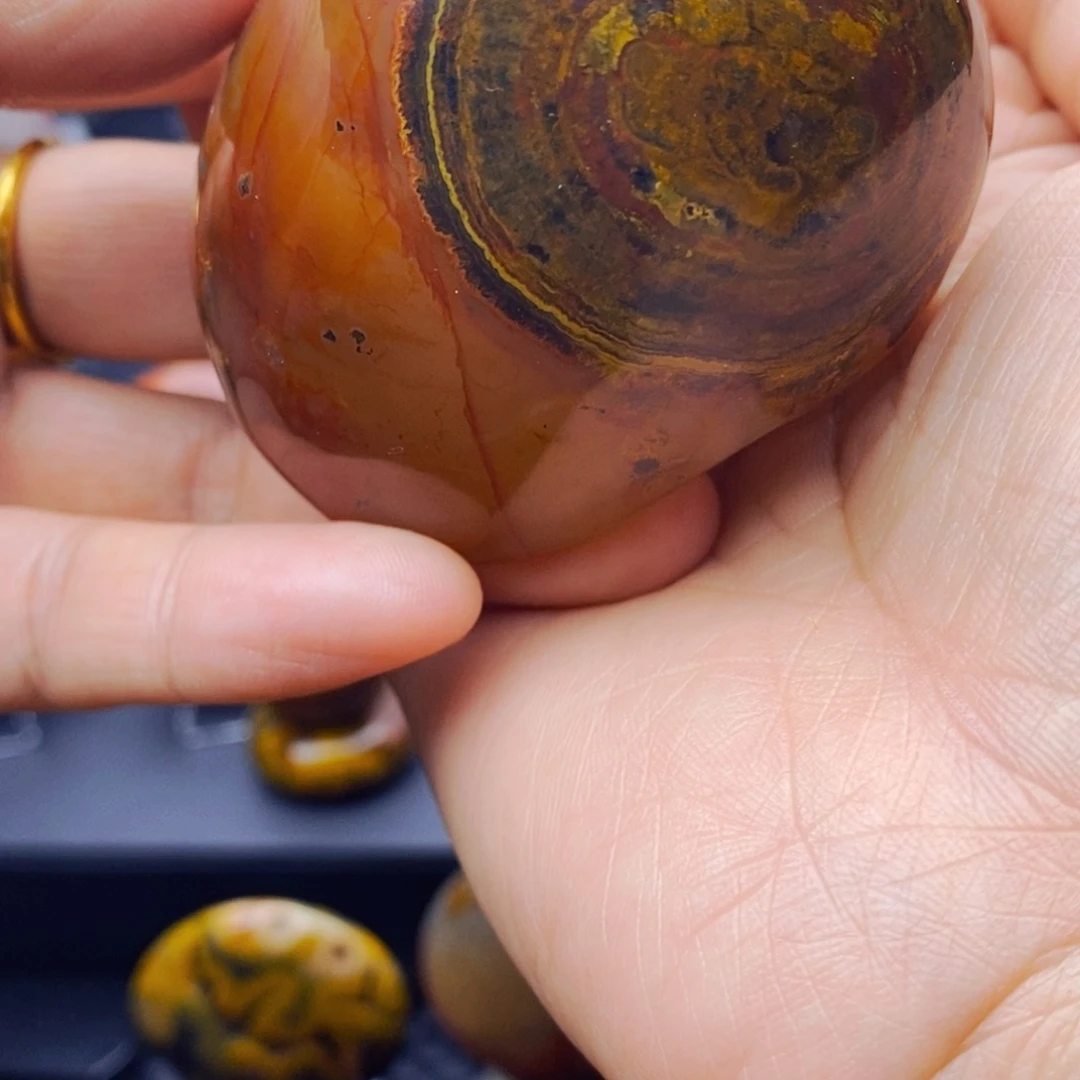 玛瑙/玉髓手串未镶嵌荷**色