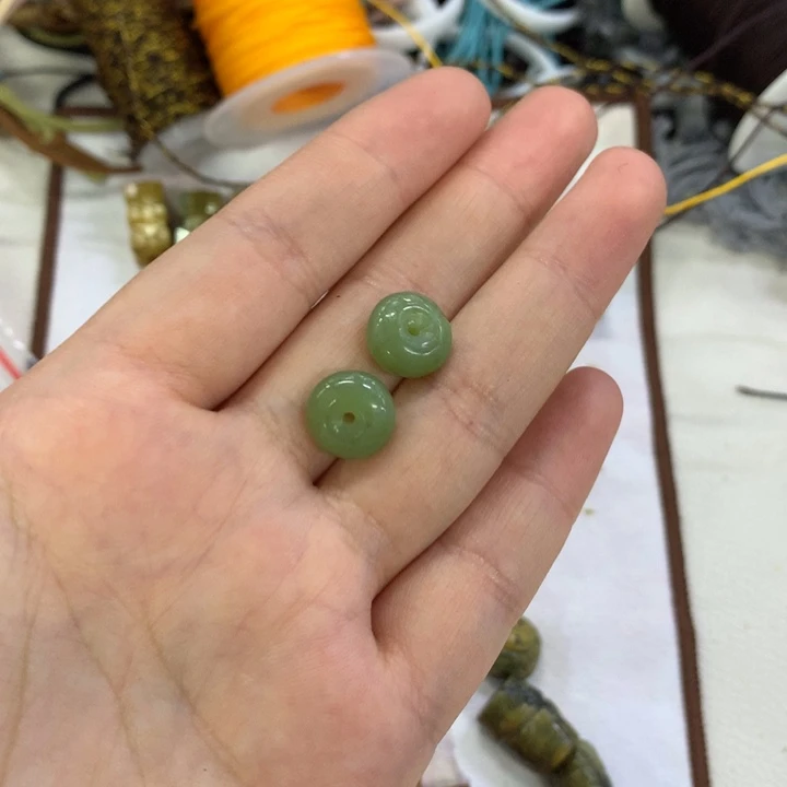 用***5岫岩河磨玉（透闪石质玉）未镶嵌挂件