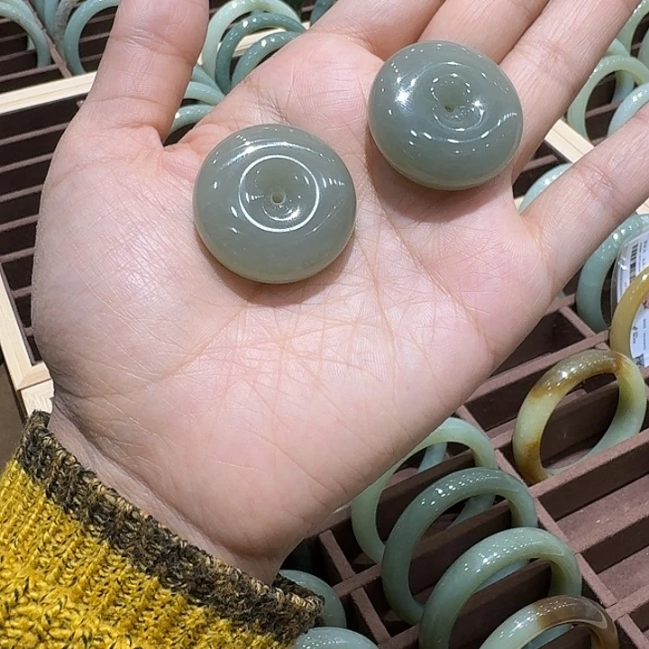 一***月和田玉（糖玉）未镶嵌手链