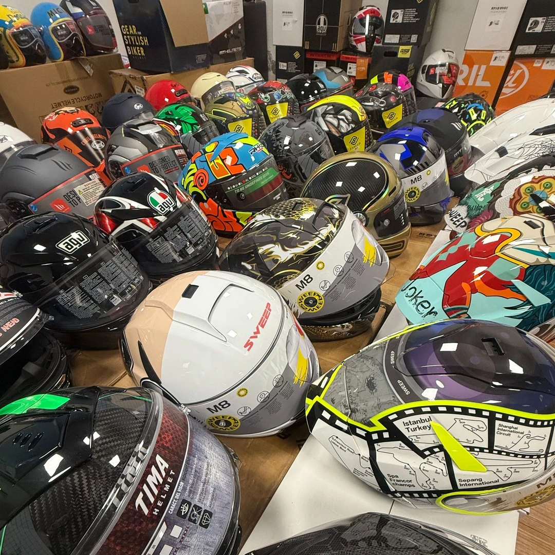 直播间现场379头盔链接