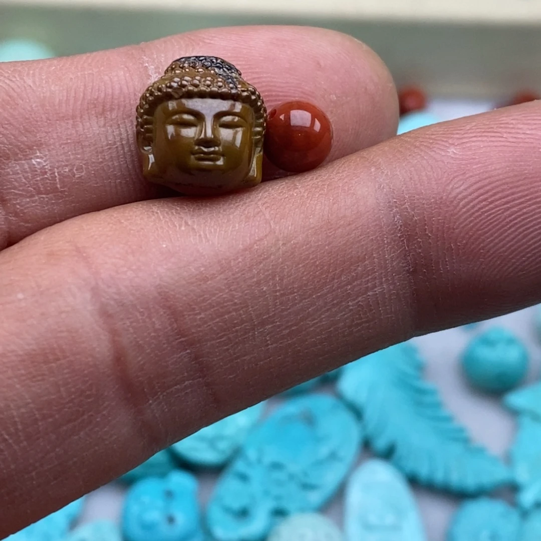 南红玛瑙未镶嵌珠宝奇石