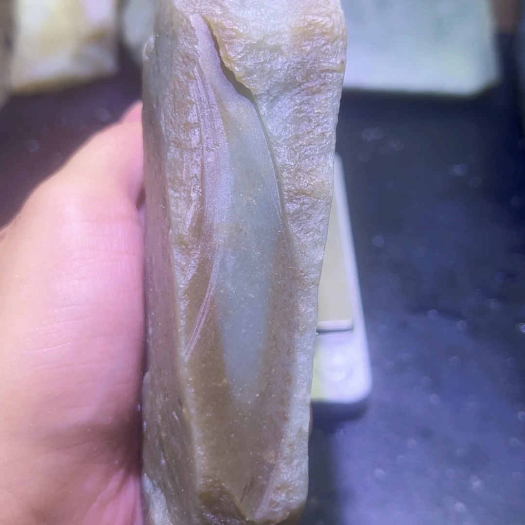 和田玉未镶嵌珠宝半成品