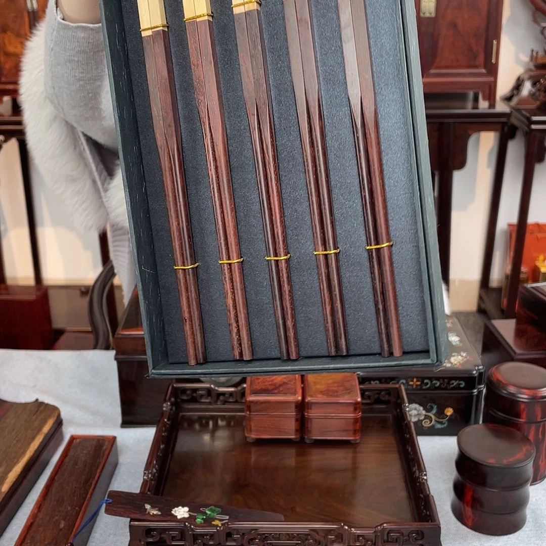 紫檀木类成套家具l****o