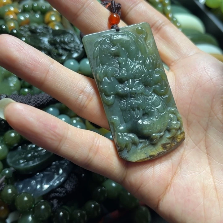 岫岩河磨玉（透闪石质玉）未镶嵌颈饰