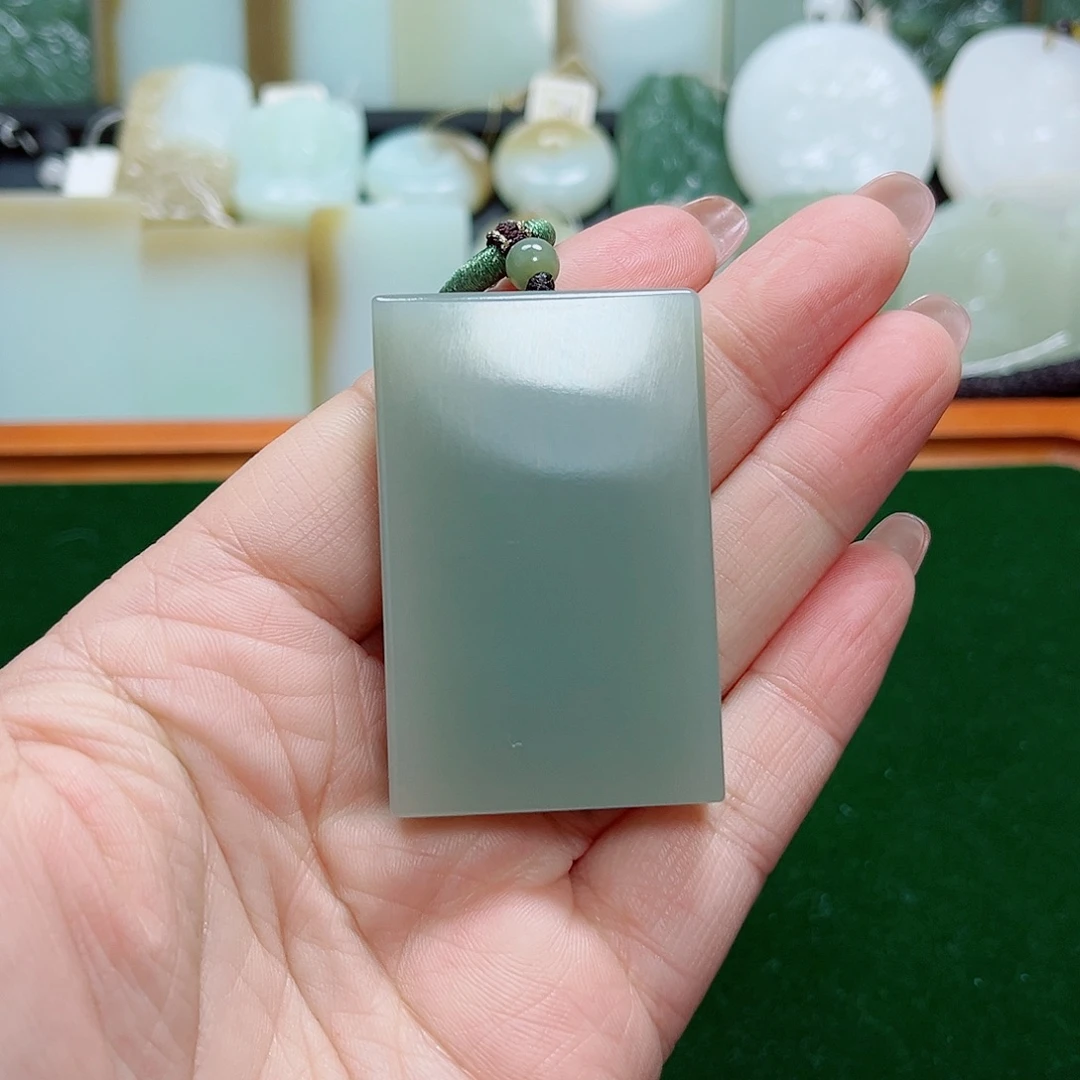 u***1和田玉未镶嵌颈饰