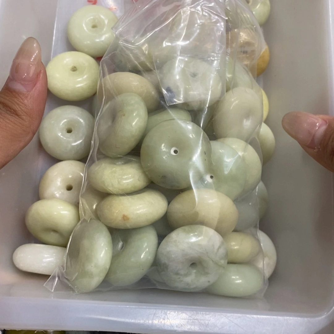 合金蛇纹石玉颈饰4