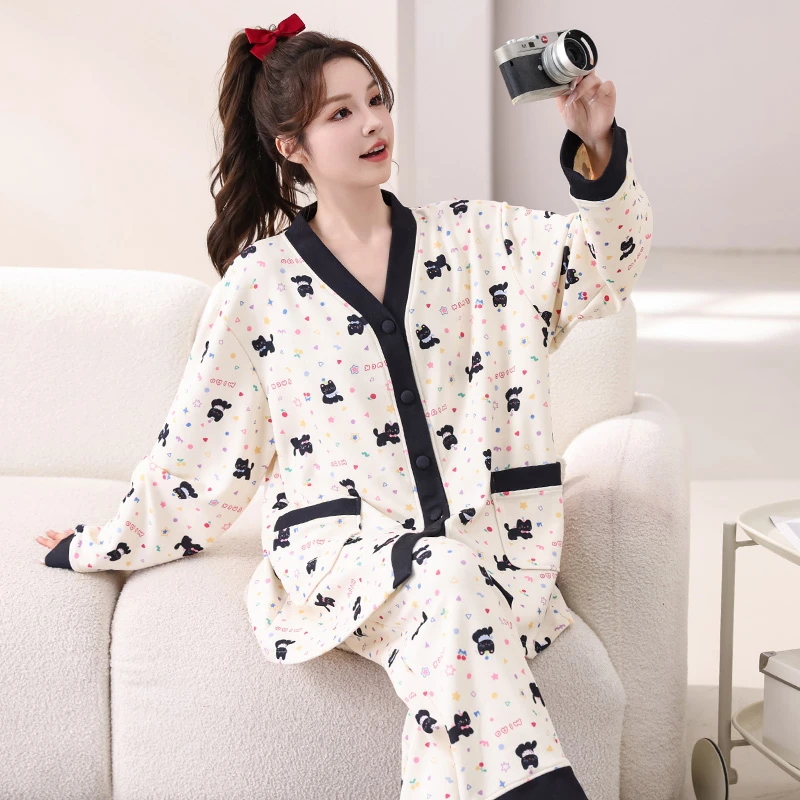秋冬大码保暖睡衣女士中等加厚绒家居服胖mm卡通印花长袖宽松套装