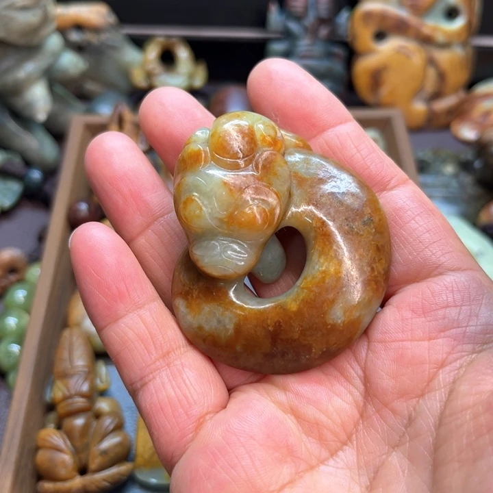 岫岩河磨玉（透闪石质玉）未镶嵌把件云*沐