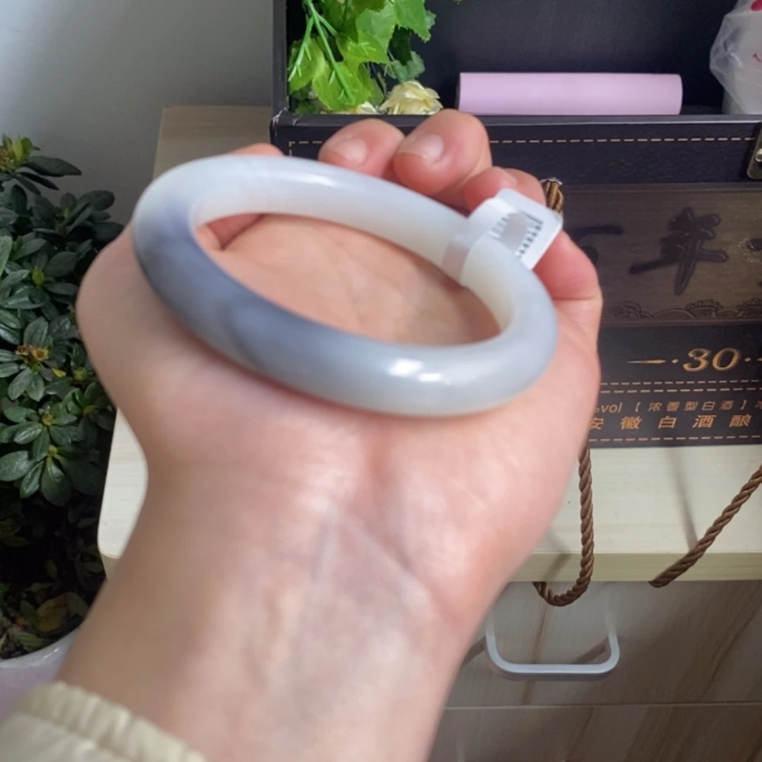 【闪购商品】和田玉手镯未镶嵌