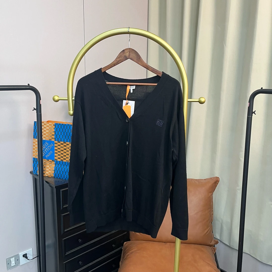 99新 LOEWE/罗意威 黑色刺绣logo开衫 M码 99新