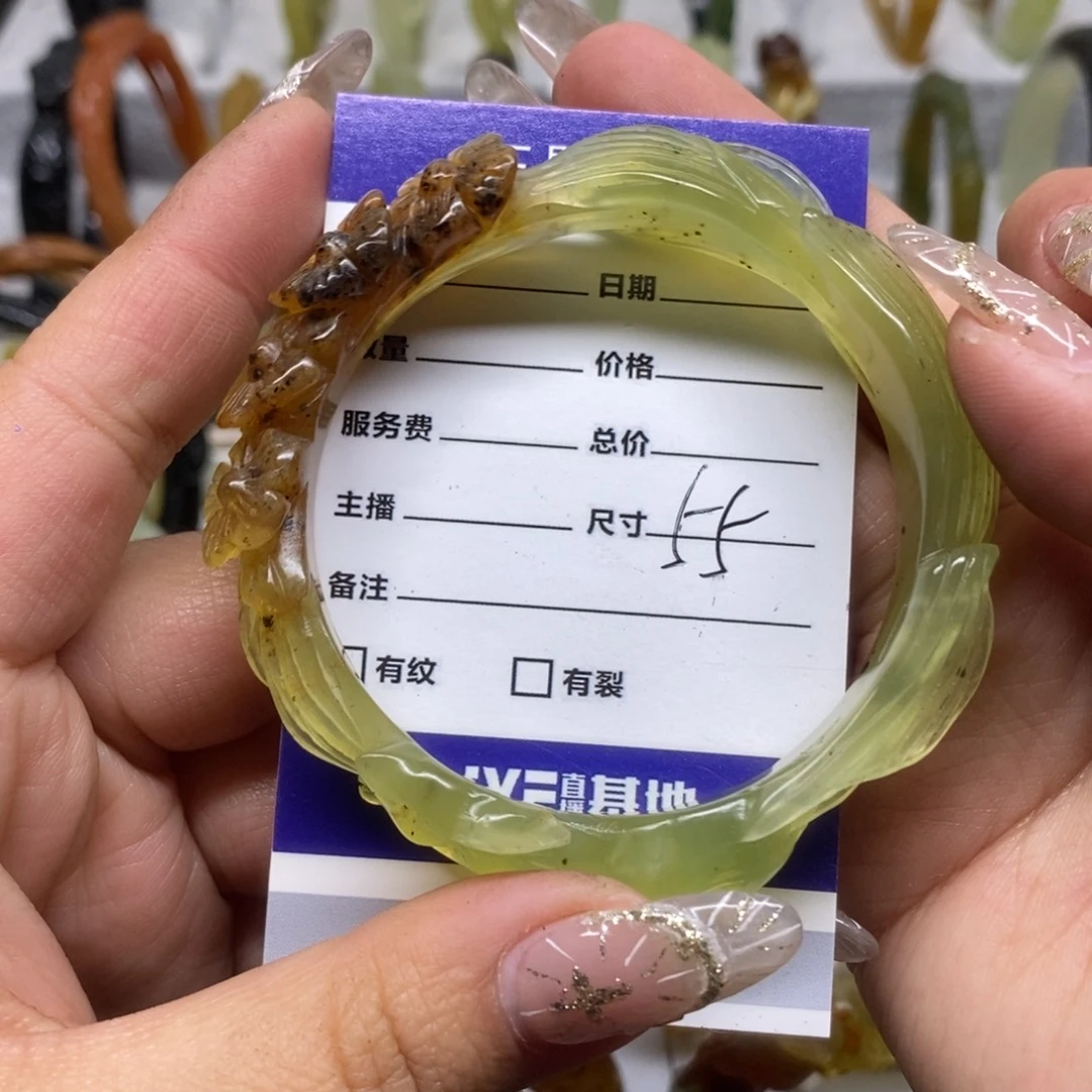 秋***风蛇纹石玉未镶嵌手镯