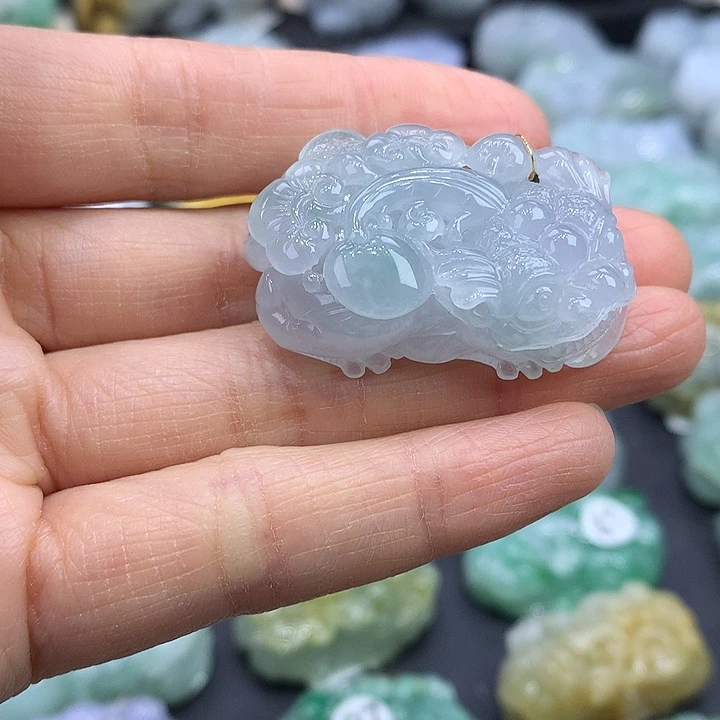 翡翠未镶嵌颈饰天然缅甸A货翡翠貔貅吊坠