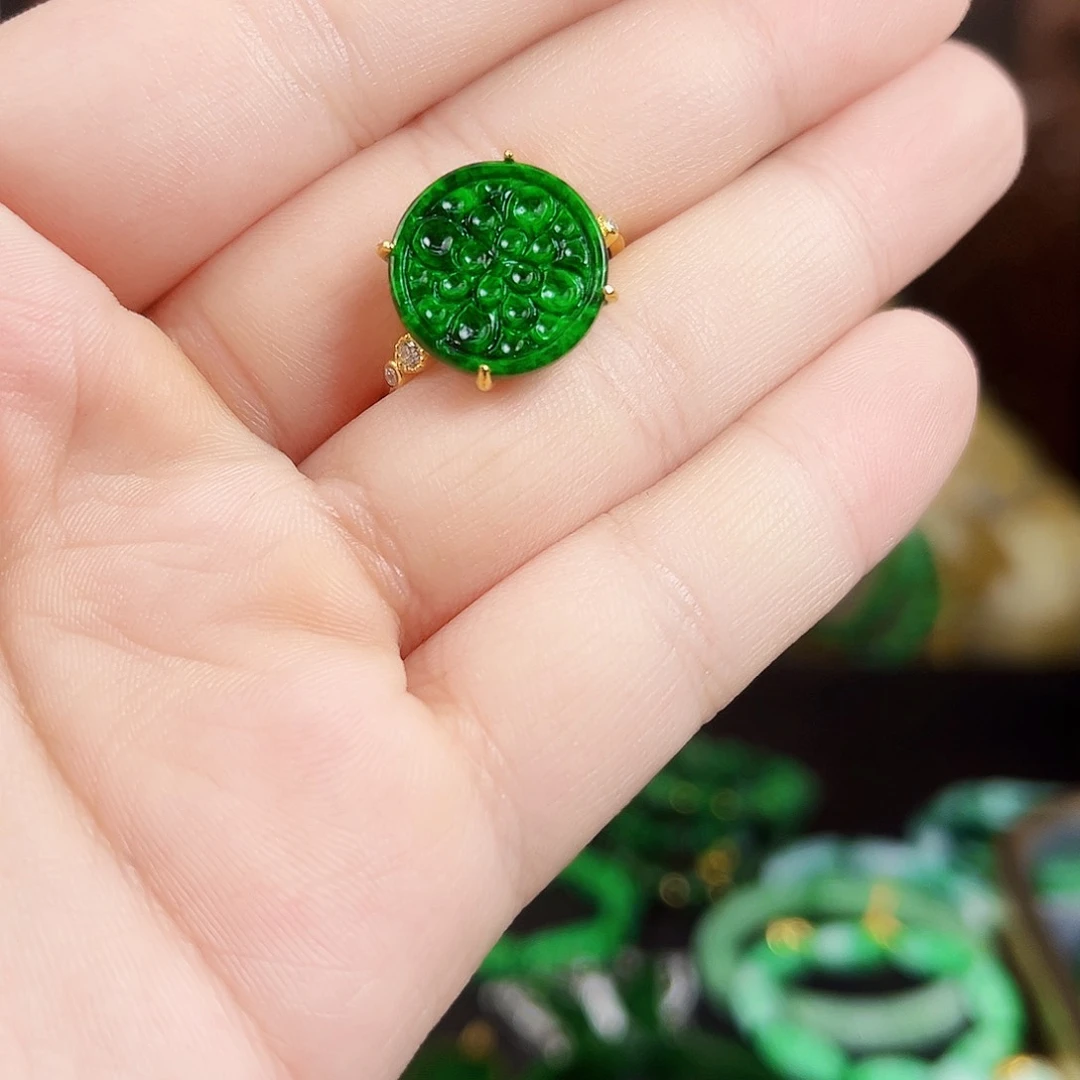 翡翠颈饰银S925镶嵌戒指