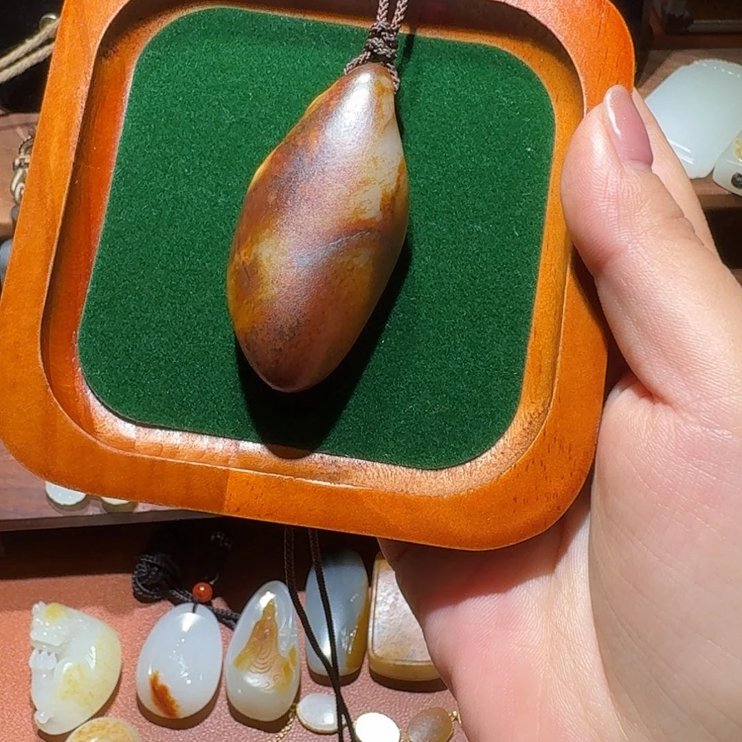 佛***缘和田玉未镶嵌车挂