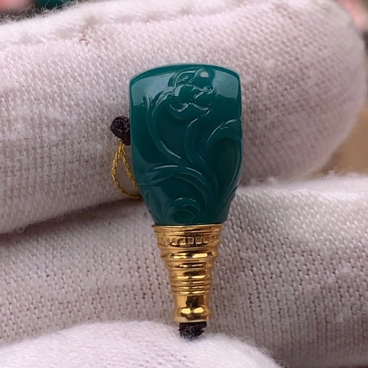 绿松石车挂18K金镶嵌