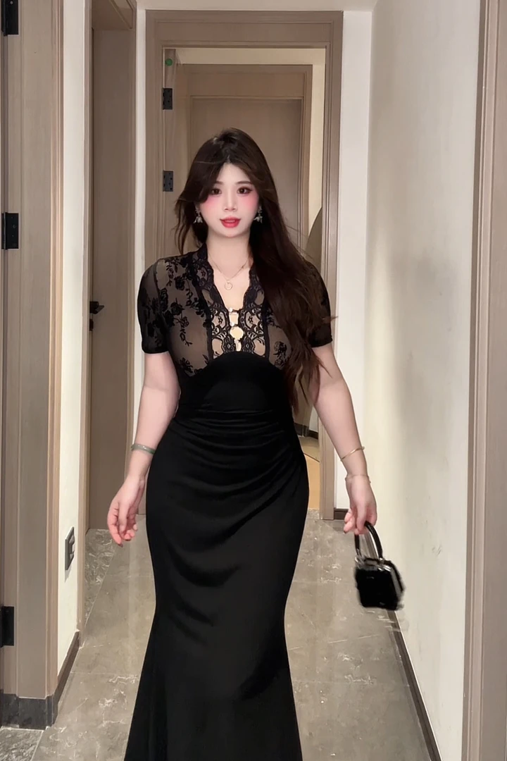 【惠珍】微胖mm性感蕾丝拼接V领后妈风夏季收腰显瘦连衣鱼尾长裙