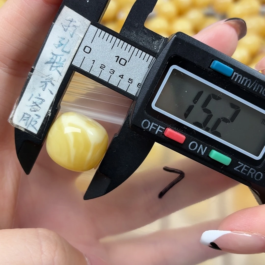 ****空蜜蜡未镶嵌裸石蜜蜡