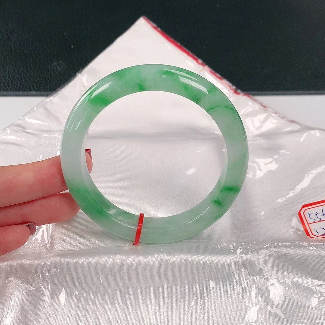 未镶嵌手镯翡翠824