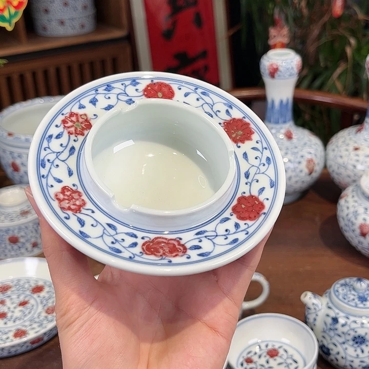 瓷片?****?原矿釉里红烟灰缸