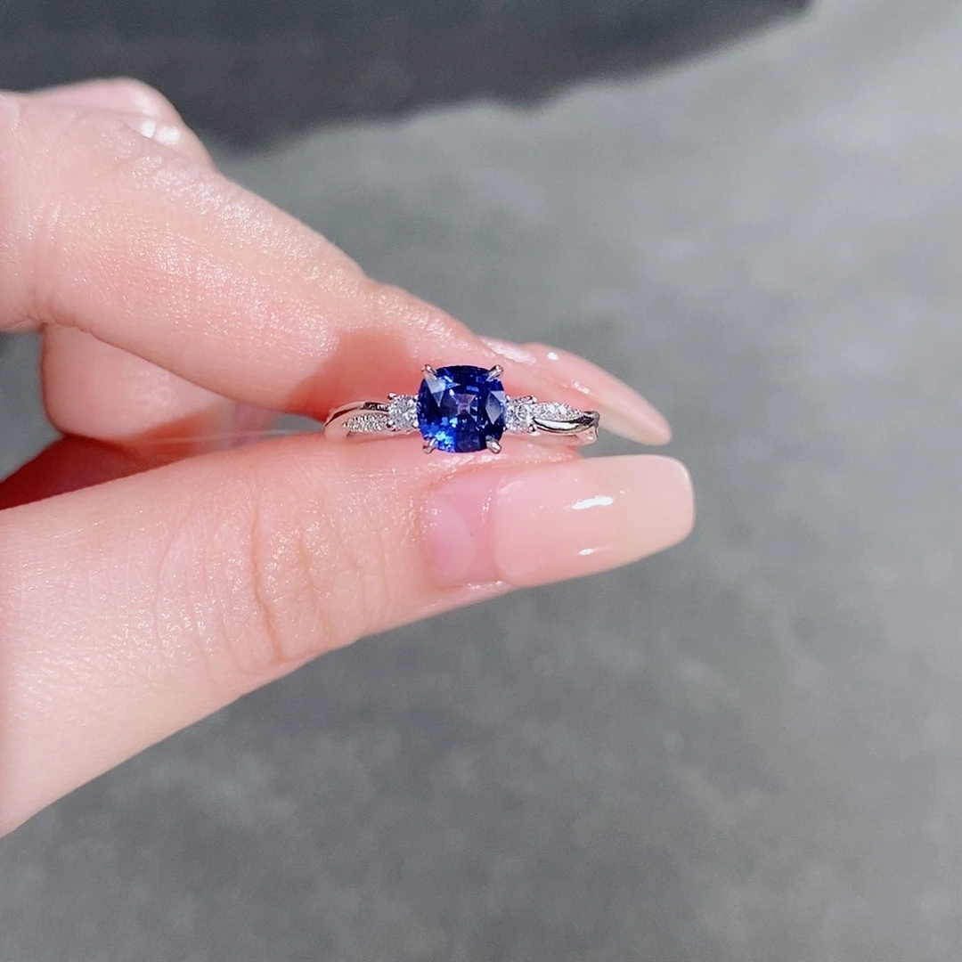 蓝宝石戒指18K金镶嵌1.16ct