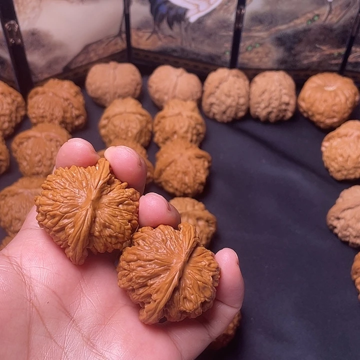 核桃37尺四座楼。