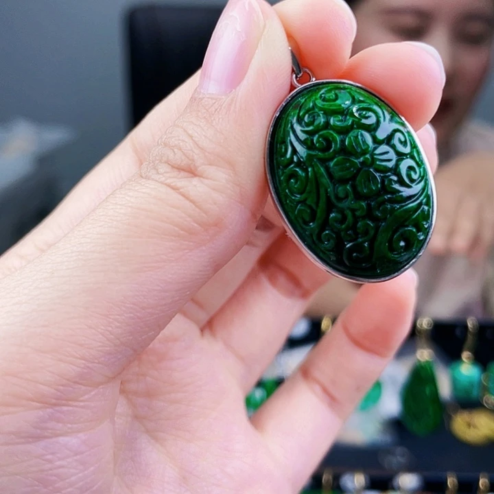 翡翠颈饰银S925镶嵌饰品