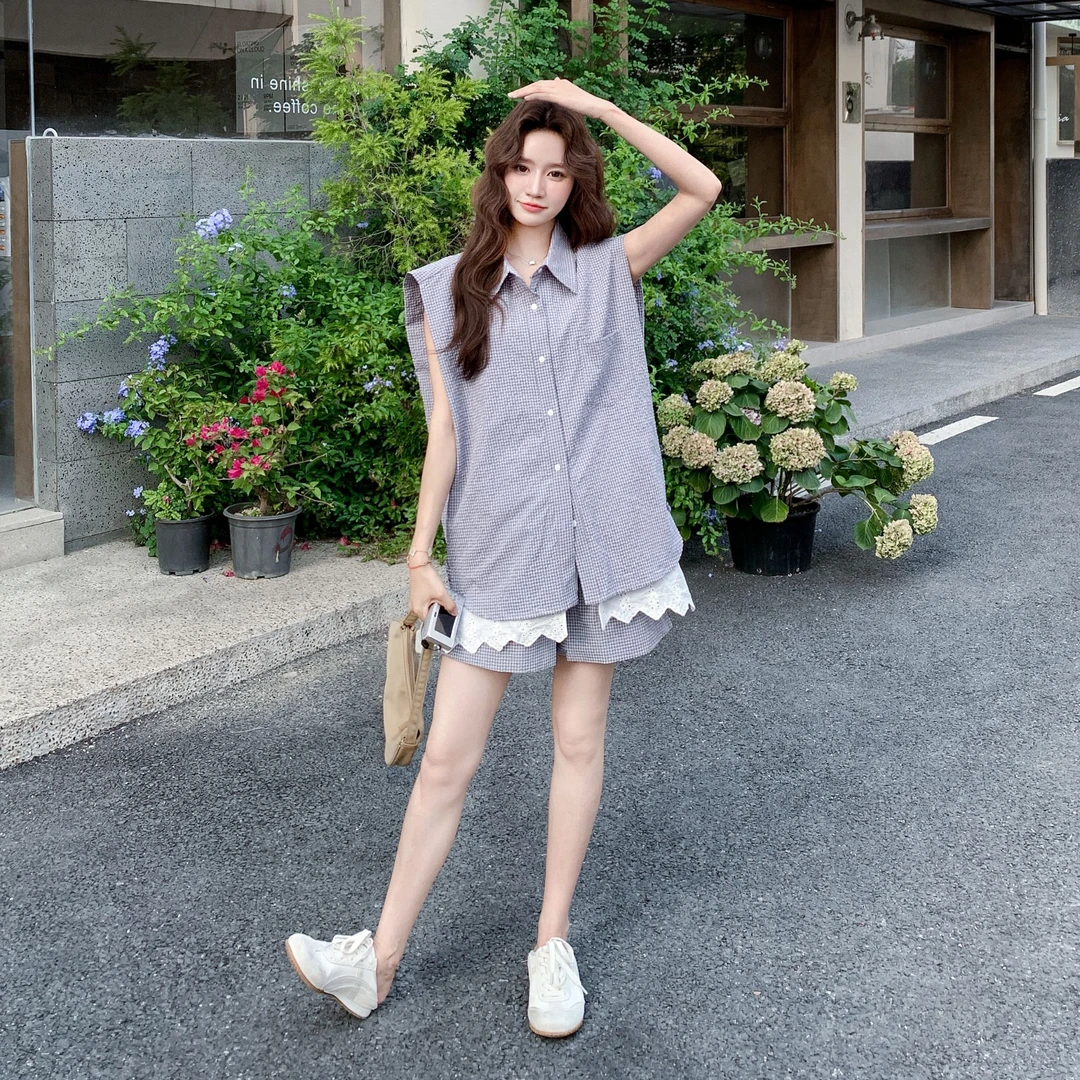 今年流行超好看爆款套装女2025夏新款蕾丝拼接格子上衣短裤两件套