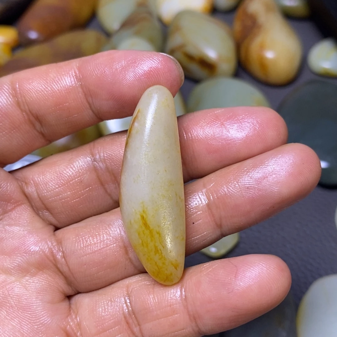 未镶嵌和田玉（糖玉）挂件