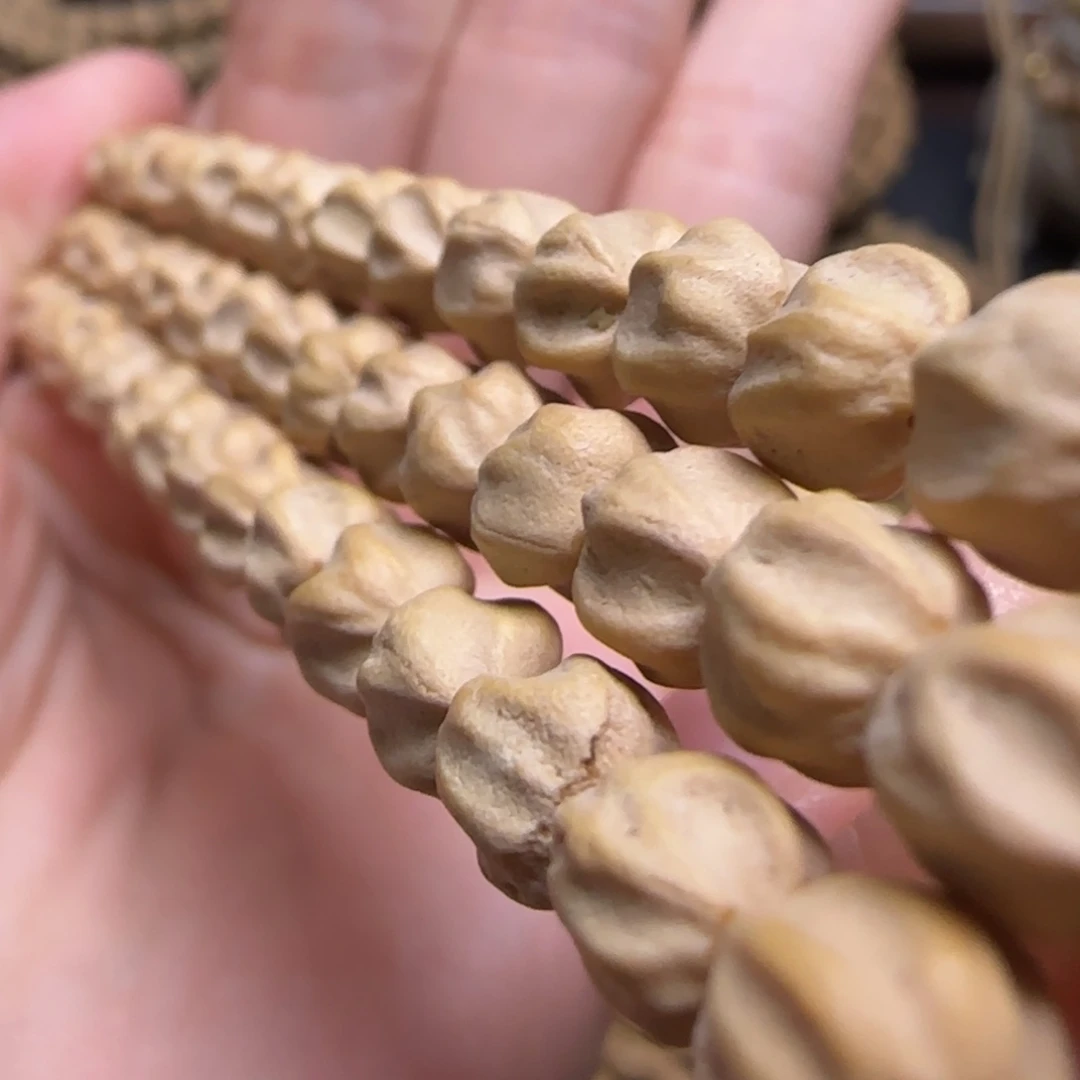 柏香籽/百香籽吊坠淡**烟