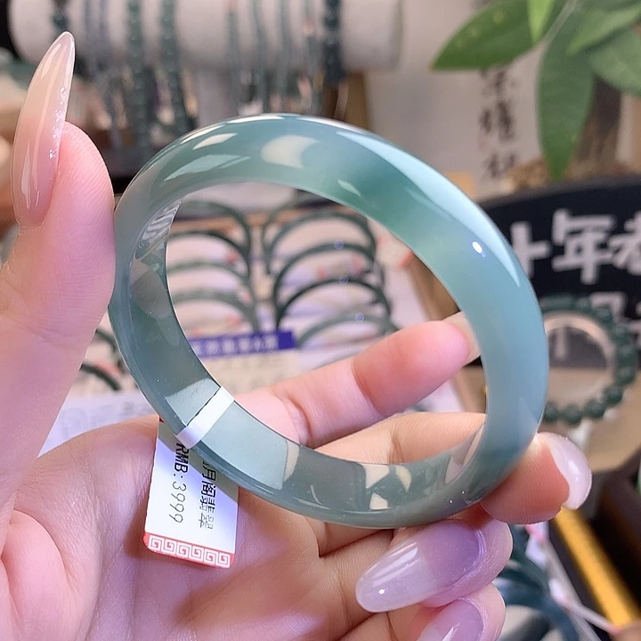翡翠未镶嵌手镯54