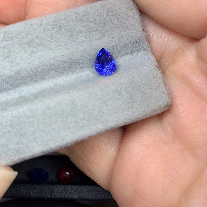 蓝宝石裸石1.07ct皇家蓝蓝宝石