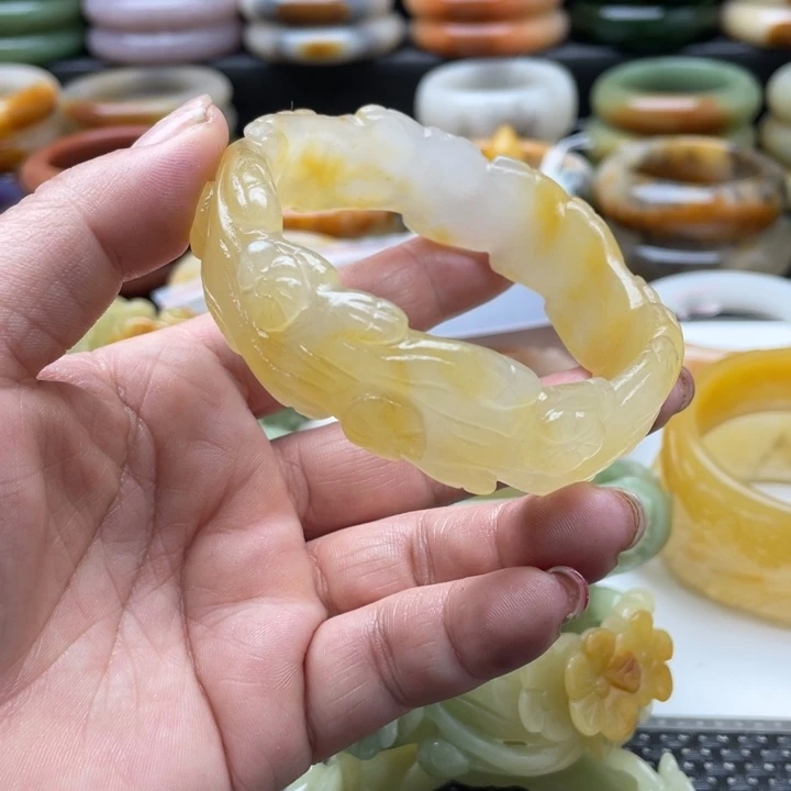 石英质玉手镯未镶嵌d****g