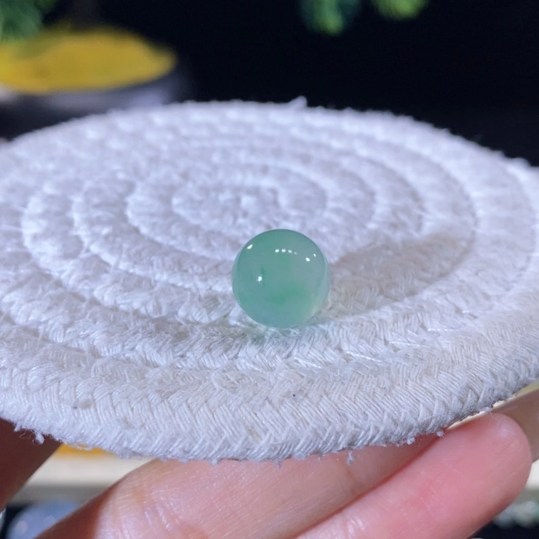 翡翠未镶嵌颈饰翡翠高冰绿珠12.4mm