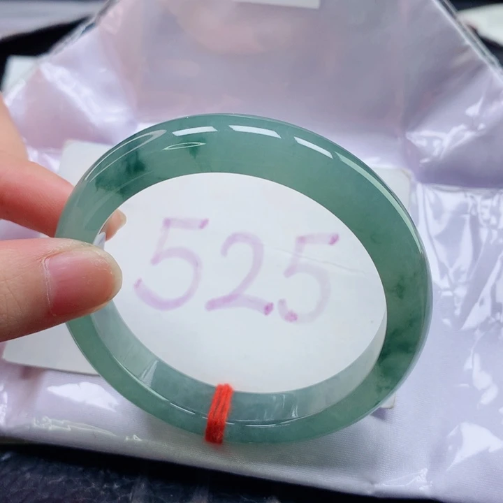 翡翠未镶嵌手镯圈口5657