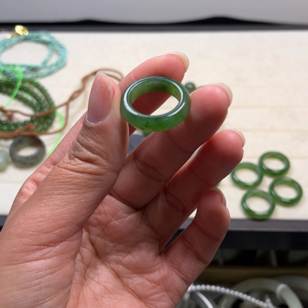 七***陌和田玉（碧玉）未镶嵌珠宝半成品指环17